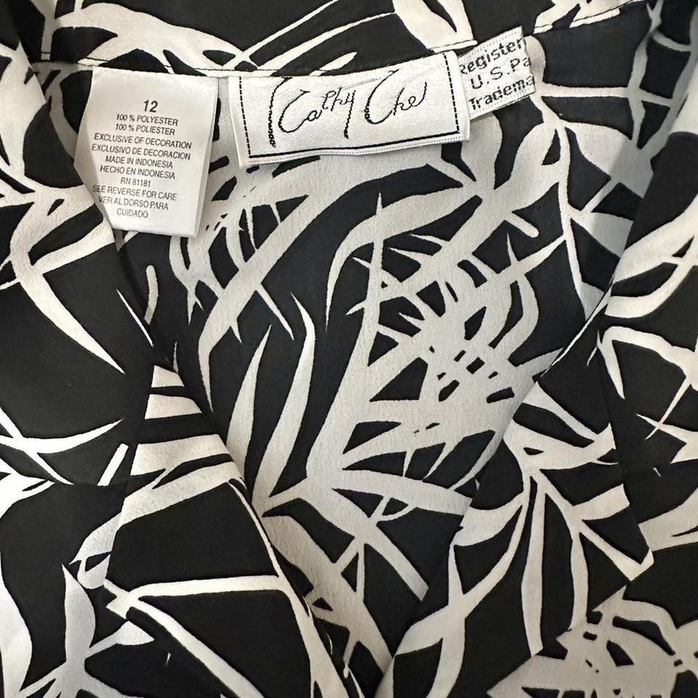 Kathy Che Black white leaf print blouse sleeveless top - Picture 6 of 8